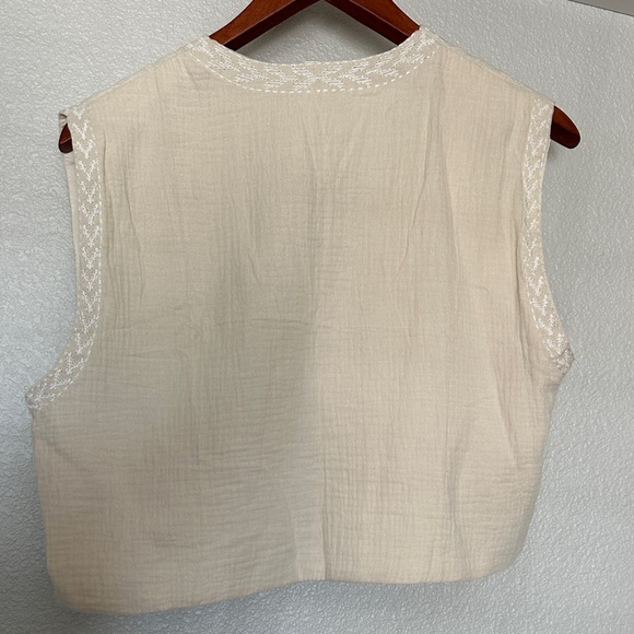 Embroidered Cream Vest - Picture 7 of 7